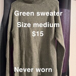 Women's Green Sweater